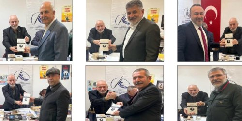 HASAN YAKUP CANGÜVEN, 'KAŞELİ JURNALCİLER' KİTABININ İMZA GÜNÜNE KATILDI