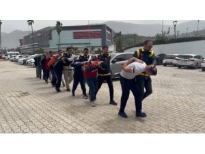HATAY’DA ARANAN ŞAHISLARA OPERASYON: 7 KİŞİ TUTUKLANDI