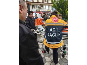 BURDUR’DA ÇAY BAHÇESİNDE BIÇAKLI KAVGA: 1 YARALI