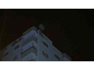 ŞİDDETLİ FIRTINA OSMANİYE’Yİ VURDU: GÜNEŞ ENERJİLERİ YERİNDEN SÖKTÜ