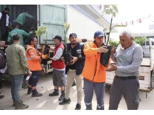 MERSİN’DE ÜRETİCİYE AVOKADO FİDANI VE DESTEK DAĞITIMI