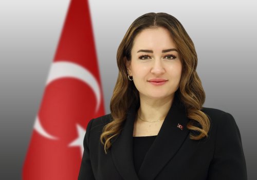 ÖZDEMİR'İN 23 NİSAN MESAJI