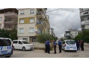 ARACIN ANAHTARINI VERMEYEN ANNESİNE SİNİRLENİNCE EVE POMPALI TÜFEKLE ATEŞ AÇTI