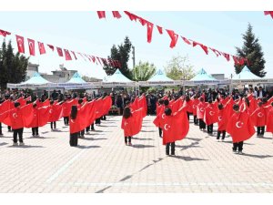 BAŞKAN GÖRGEL, "ULUSAL EGEMENLİK VE ÇOCUK BAYRAMI KUTLU OLSUN"