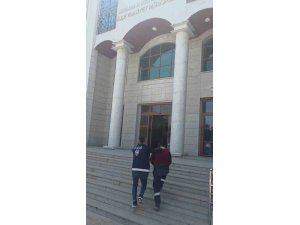 FİRARİ HÜKÜMLÜ DÖRTYOL’DA YAKALANARAK TUTUKLANDI