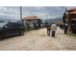 GELİN VE DAMAT EVDE ÖLÜ BULUNDU, DÜĞÜN EVİ CENAZE EVİ OLDU