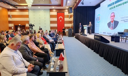ANTALYA'DAKİ ÜRETİCİLERDEN E-İHRACAT'A YEŞİL IŞIK