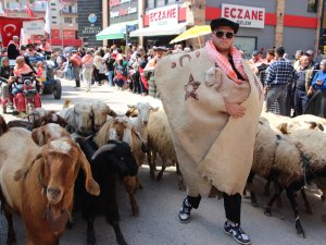 YÖRÜKLER 27'NCİ KEZ GELENEKLERİNİ CANLANDIRDI