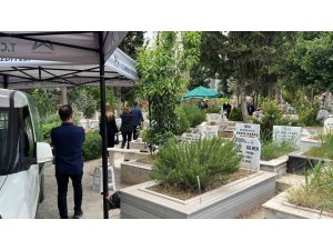 BOĞAZINA ÇİLEK KAÇARAK HAYATINI KAYBEDEN MİNİK MUSTAFA MERSİN’DE TOPRAĞA VERİLDİ