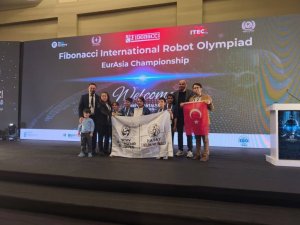 HATAYLI ÖĞRENCİLER ULUSLARARASI ROBOT OLİMPİYATLARINDA BÜYÜK BAŞARI ELDE ETTİ