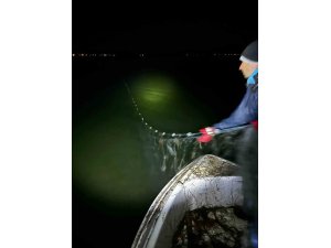 EĞİRDİR GÖLÜ’NDE BİN 200 METRE KAÇAK AĞ ELE GEÇİRİLDİ