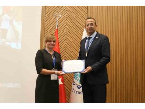 BİLİM DÜNYASI SAĞLIK, SPOR, ENERJİ VE ÇEVRESEL SÜRDÜRÜLEBİLİRLİK İÇİN ALKÜ’DE BULUŞTU