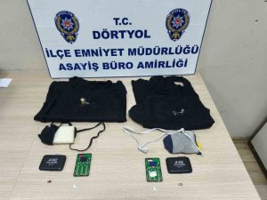 HATAY’DA EHLİYET SINAVINA KOPYA DÜZENEĞİ İLE GİREN İKİ KARDEŞ YAKALANDI