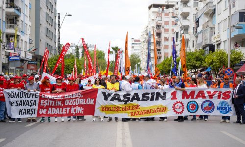 ANTALYA'DA COŞKULU 1 MAYIS KUTLAMASI