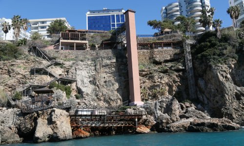 FALEZLERDEKİ İŞGALLERDEN 16'SINA YIKIM KARARI