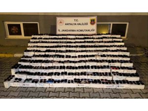 ANTALYA’DA 10 MİLYON TL’LİK GÜMRÜK KAÇAĞI ÜRÜN ELE GEÇİRİLDİ