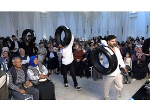 MERSİN’DE DAMADA LASTİK VE MOTOR YAĞI TAKTILAR