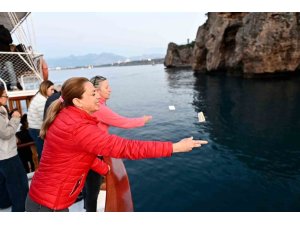 HIDIRELLEZ’DE DİLEKLER AKDENİZ’İN MAVİ SULARINA BIRAKILDI