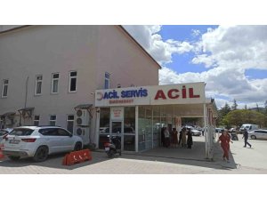 POLİS MEMURU EŞİNİ AYAKLARINDAN VURDU