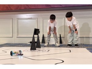 MERSİNLİ ÖĞRENCİLER ROBOTİK YARIŞMASINDA TÜRKİYE DERECESİ YAPTI