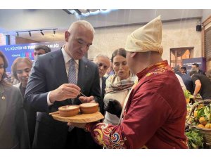 BAKAN ERSOY: "TURİSTLER ARTIK GASTRONOMİ İÇİN ROTA BELİRLİYOR"