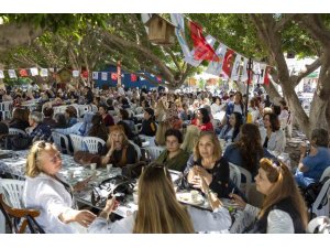 MEZİTLİ’DE ANNELERE ÖZEL ETKİNLİK DÜZENLENDİ