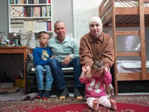 İKAMETGAH SORUNU NEDENİYLE 3 YILDIR OKULA GİDEMİYOR