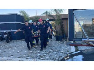 ALANYA’DA EVİN ASMA TAVANI ÇÖKTÜ: 2 YARALI