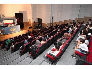 MERSİN BÜYÜKŞEHİR BELEDİYESİNDEN ÇOCUKLARA KUKLALI TİYATRO SÜRPRİZİ