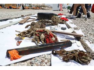 ANTALYA’DA 4 ETAPTAN OLUŞAN DENİZ DİBİ TEMİZLİĞİNDE YAKLAŞIK 20 TON ATIK ÇIKARTILDI
