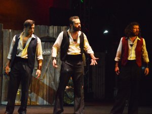 FESTİVALDE 'KEŞANLI ALİ DESTANI' SAHNELENDİ