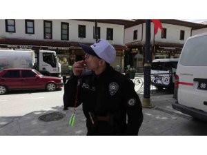15 YILDIR EVİNDE POLİS ÜNİFORMASIYLA GEZEN MERT’İN POLİS OLMA HAYALİ GERÇEK OLDU