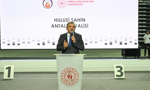ANTALYA’DA SPORUN YILDIZLARI ÖDÜLLENDİRİLDİ