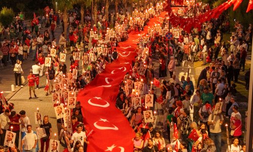 19 MAYIS 'FENER ALAYI'NDA BİNLERCE KİŞİLİK COŞKU