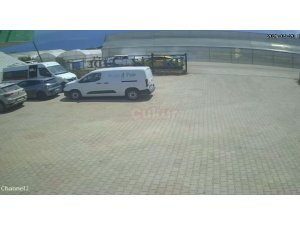 ANTALYA’DA İKİ TOFAŞ KAFA KAFAYA ÇARPIŞTI: 4 YARALI