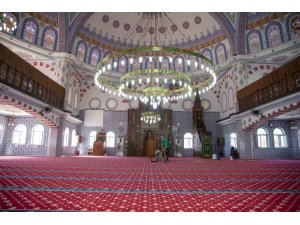 MERSİN’DE BAYRAM HAZIRLIKLARI TAMAMLANDI