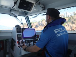 ANTALYA'DA DENİZ POLİSİ 24 SAAT GÖREV BAŞINDA