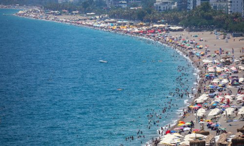 'ANTALYA, OTURMUŞ BİR TURİZM İMPARATORLUĞU'