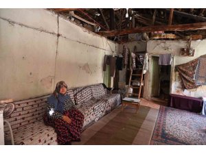 EŞİNİ KAYBETTİ, EVİNİ DE KAYBETMEK ÜZEREYKEN ISPARTA BELEDİYESİ DEVREYE GİRDİ