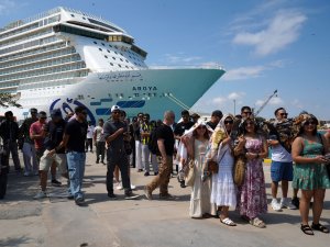 ANTALYA LİMANI'NIN REKOR KONUĞU