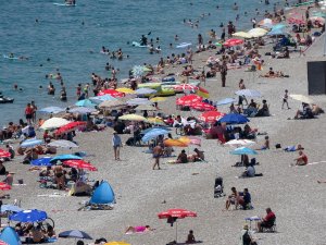 SICAK HAVA BUNALTTI, SAHİLLER DOLDU TAŞTI