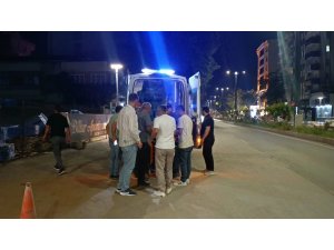 EVİNE GİDERKEN ASANSÖR BOŞLUĞUNA DÜŞÜP AĞIR YARALANDI