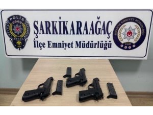 ŞARKİKARAAĞAÇ’TA RUHSATSIZ SİLAH OPERASYONU: 2 ŞÜPHELİ HAKKI