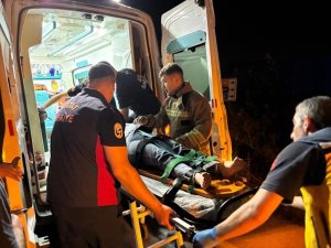 ANTAKYA’DA DEREYE UÇAN MOTOSİKLETİN SÜRÜCÜSÜ YARALANDI