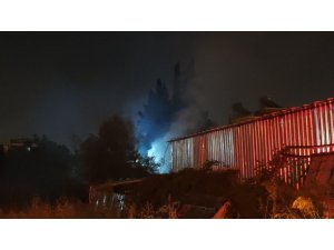 SERAMİK PARÇALARI SATILAN İŞ YERİNDE YANGIN