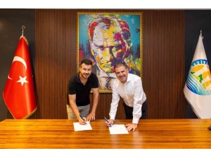 MERSİN’DE DEZAVANTAJLI BİREYLER SU SPORLARIYLA BULUŞUYOR