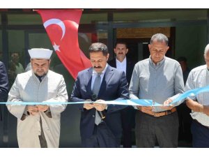 DEPREMİN ARDINDAN İNŞA EDİLEN 130’UNCU CAMİ DUALARLA İBADETE AÇILDI