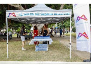 MERSİN BÜYÜKŞEHİR BELEDİYESİNDEN LGS GÜNÜ SU İKRAMI