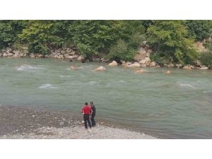 ALANYA’DA ÇAYDA KAYBOLAN GENCİ ARAMA ÇALIŞMALARINA YARIN DEVAM EDİLECEK