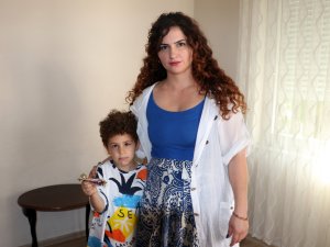 NEM TUTUCU MADDEYİ ÇİKOLATA SOSU ZANNEDİP YİYİNCE ZEHİRLENDİ